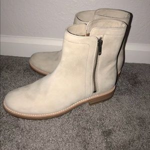 Women’s size 8 white all leather Frye boots